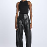 P040 092 BLACK just bee queen