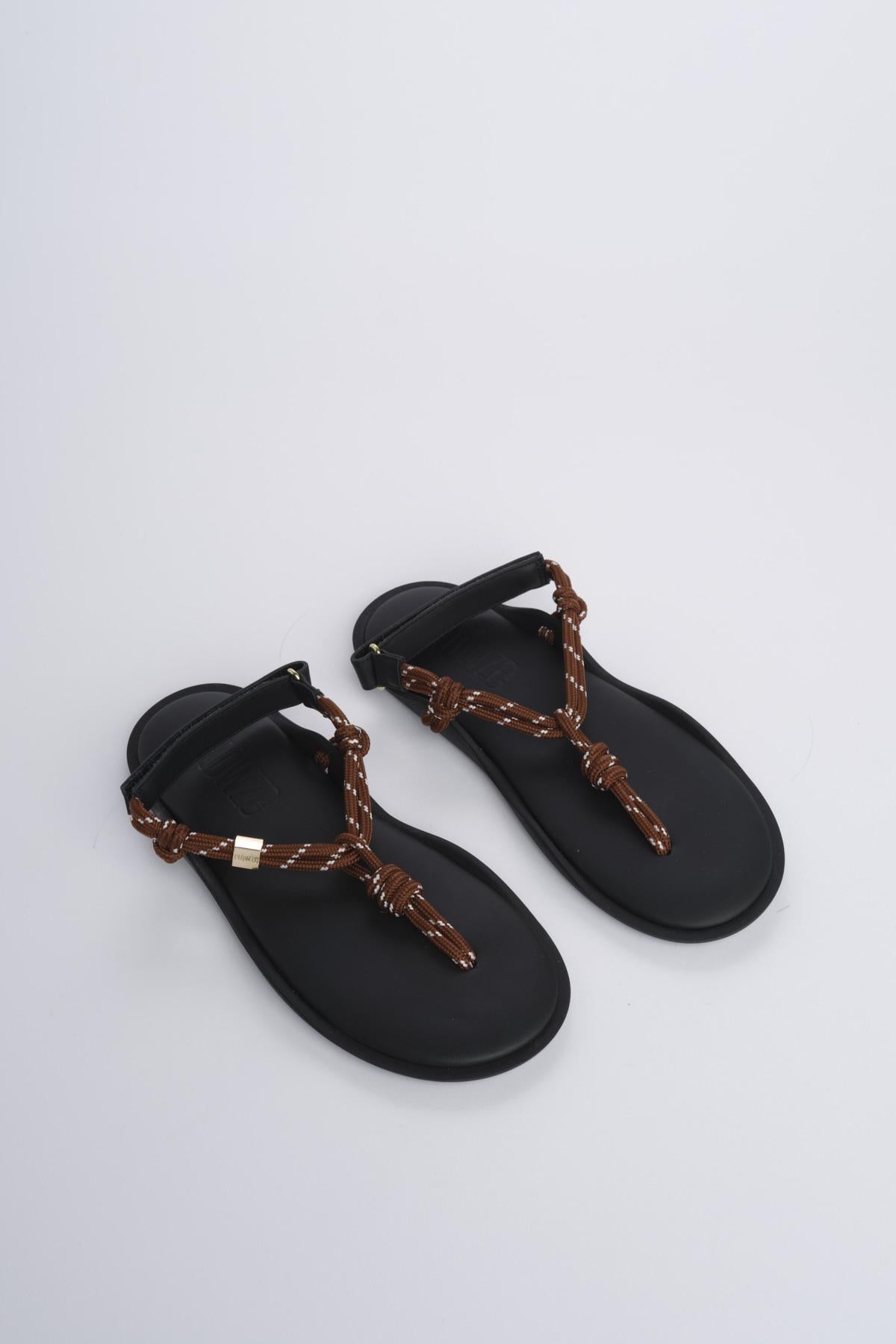 FLO' sandalo infradito FLÒ BROWN flòwze