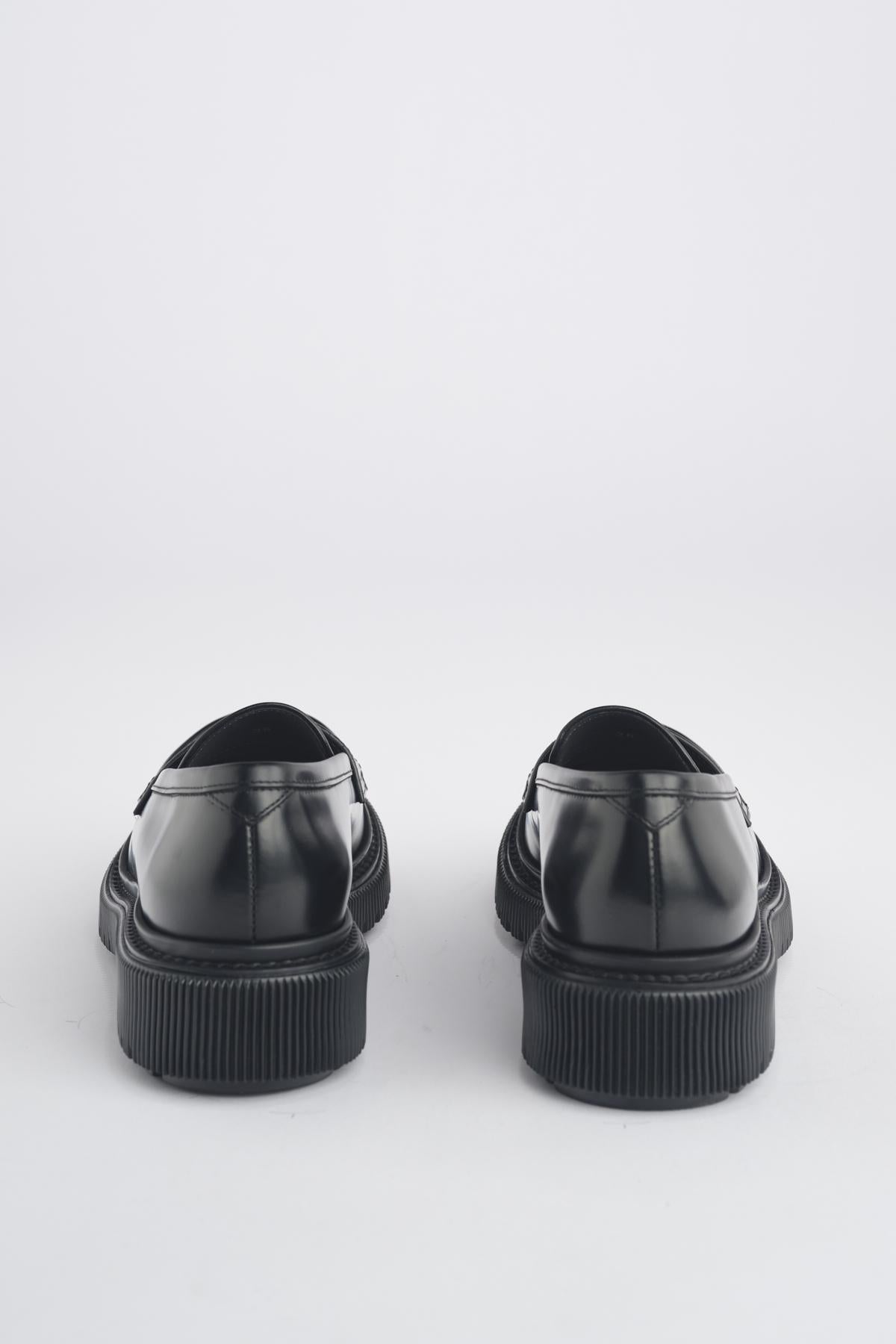 159 BLACK adieu