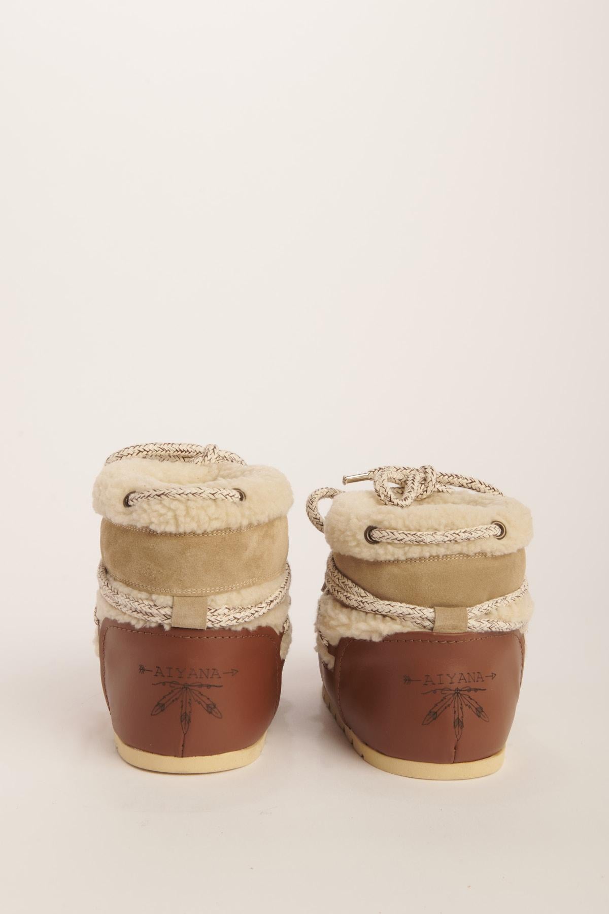 4AY0042 CAPPUCCINO aiyana