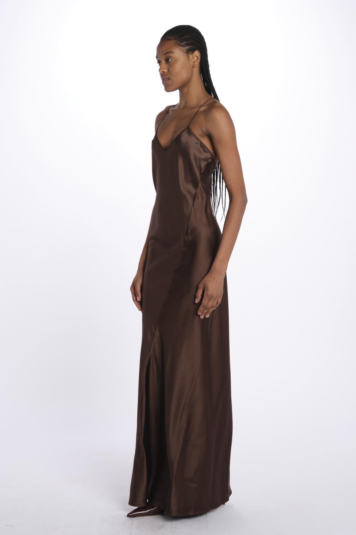 Abito lungo RENATE raso 5451187 TOFFEE herskind