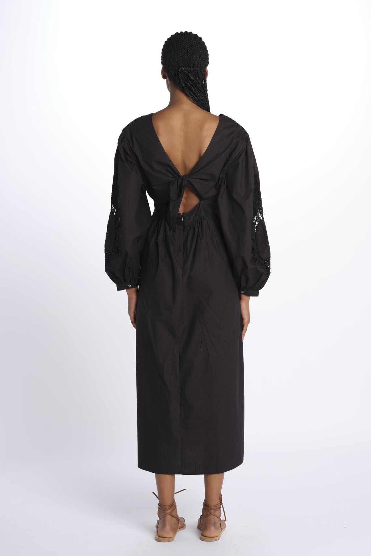 DHALIA abito maniche a sbuffo e inserti in macrame DHALIA NERO louise misha