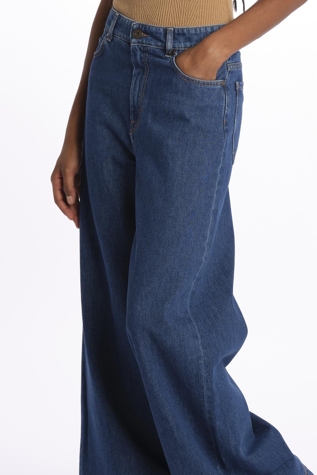 VEGA2425186022600 007SCUROUSED weekend maxmara