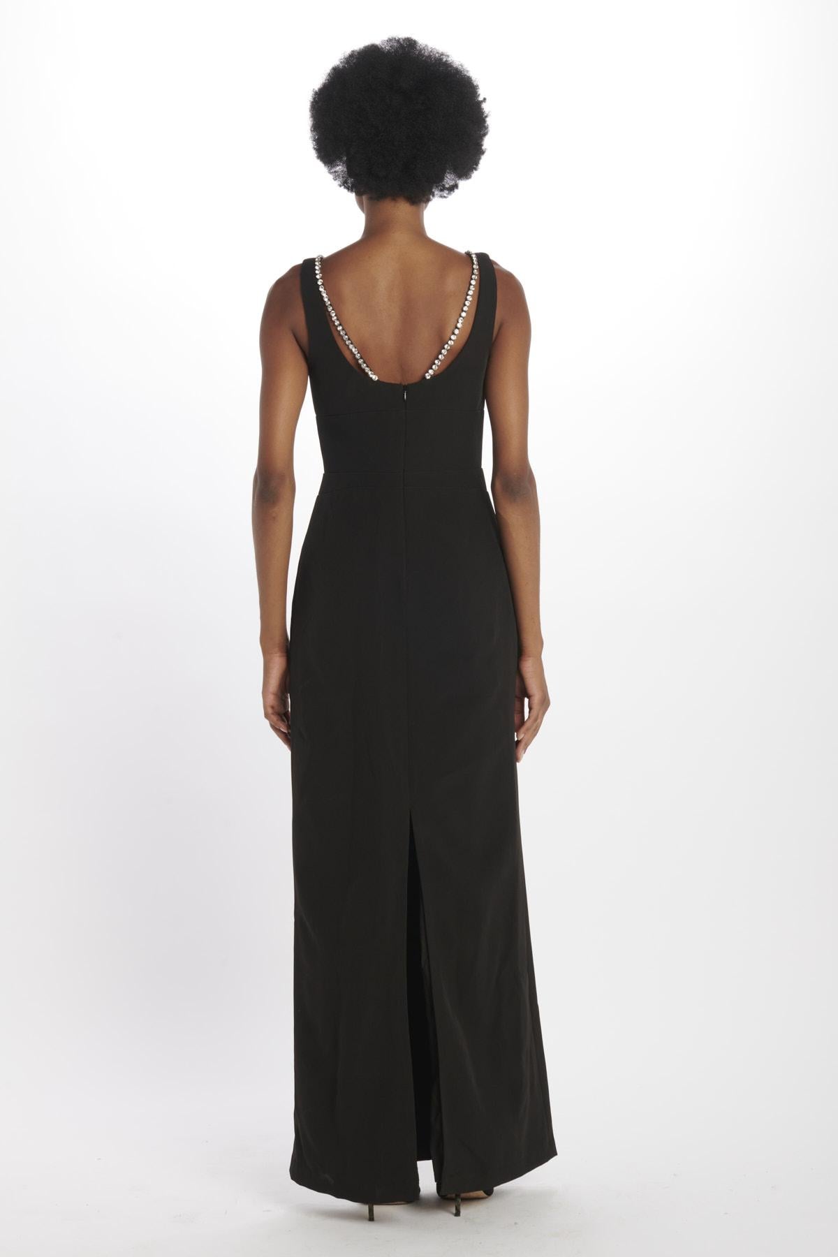 10110016 BLACK halston