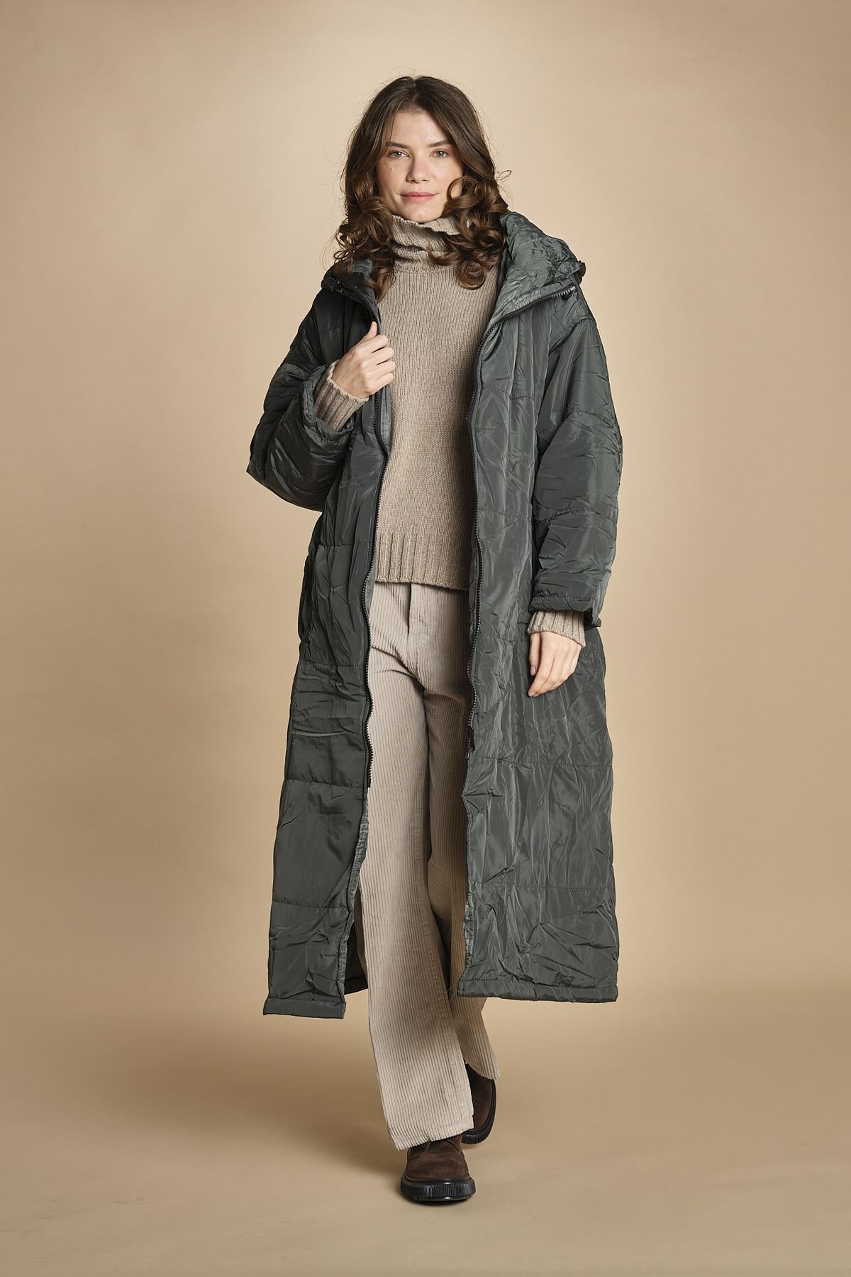 piumino lungo. 90110 FOREST sittingsuit