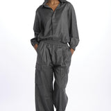 243-2001-30 GRAY30 vis a vis