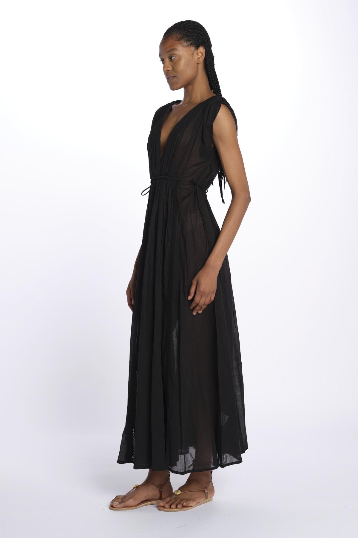 MIKONOS maxi abito con scollo senza maniche MIKONOS NOIR laraethnics