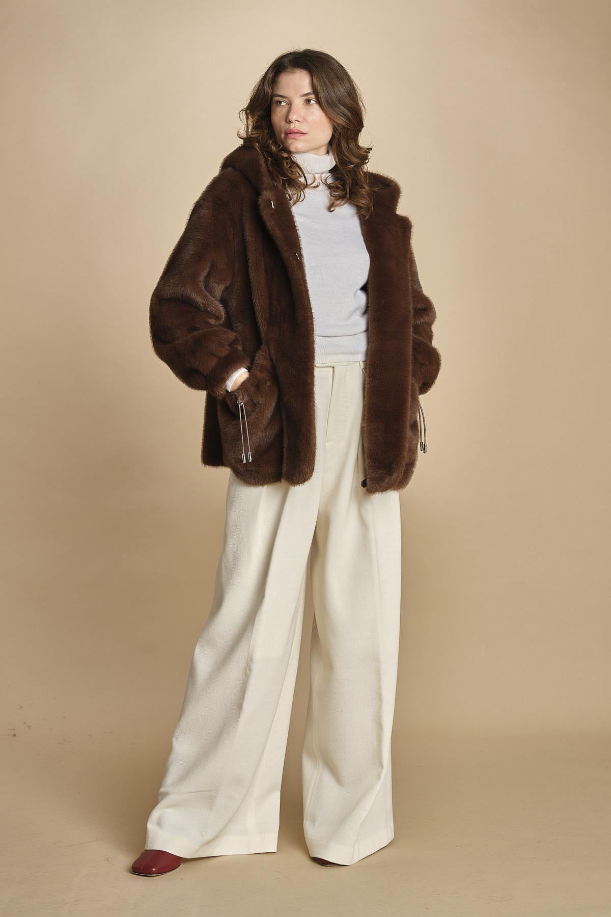 parka ecofur. SELENA MARON giovanni paris