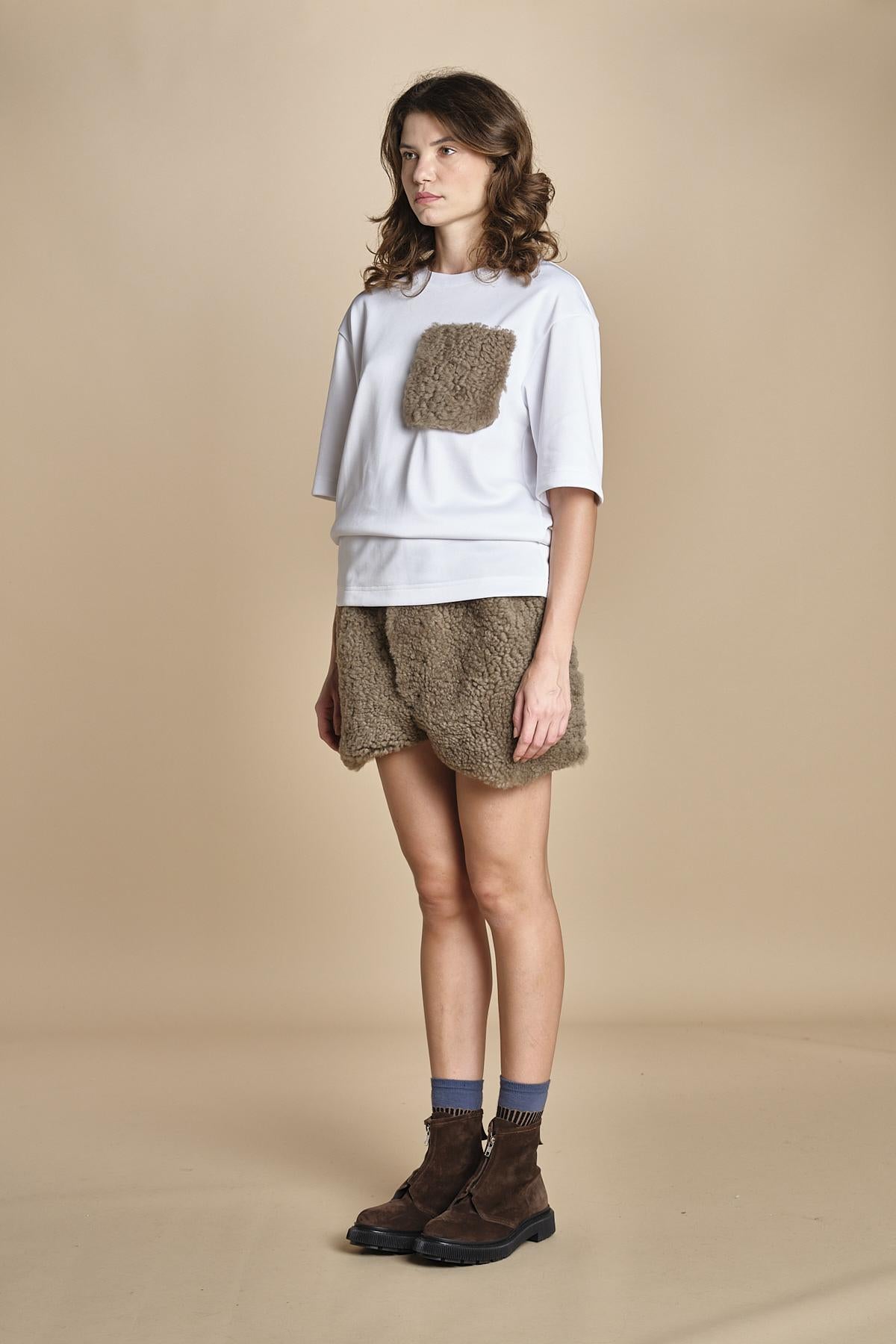 in cotone con tasca in montone TOM T-SHIRT MJD148PAT2977 J0248 WHITE jejia