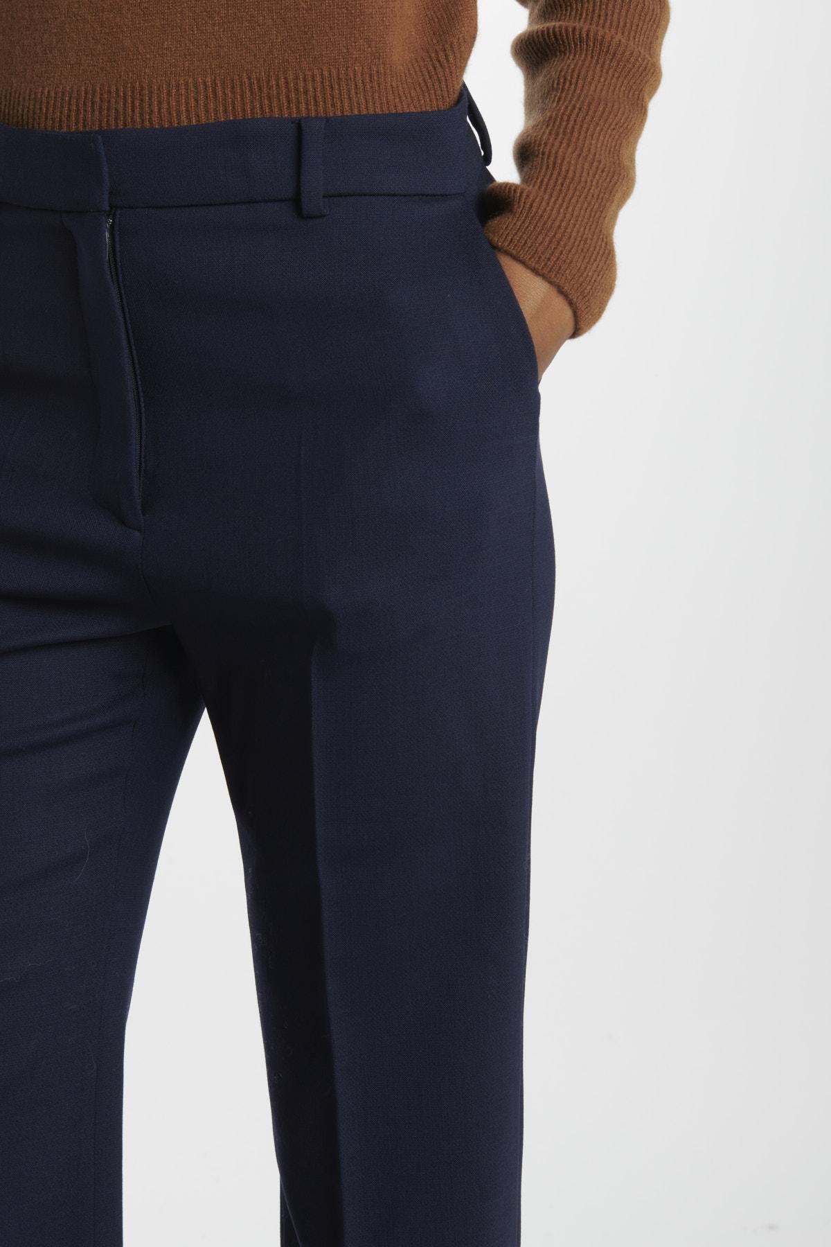 MIPA4057 BLU milaura