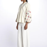 OKSANNA camicia con maniche a palloncino decorate E25TU001 ECRU stella forest