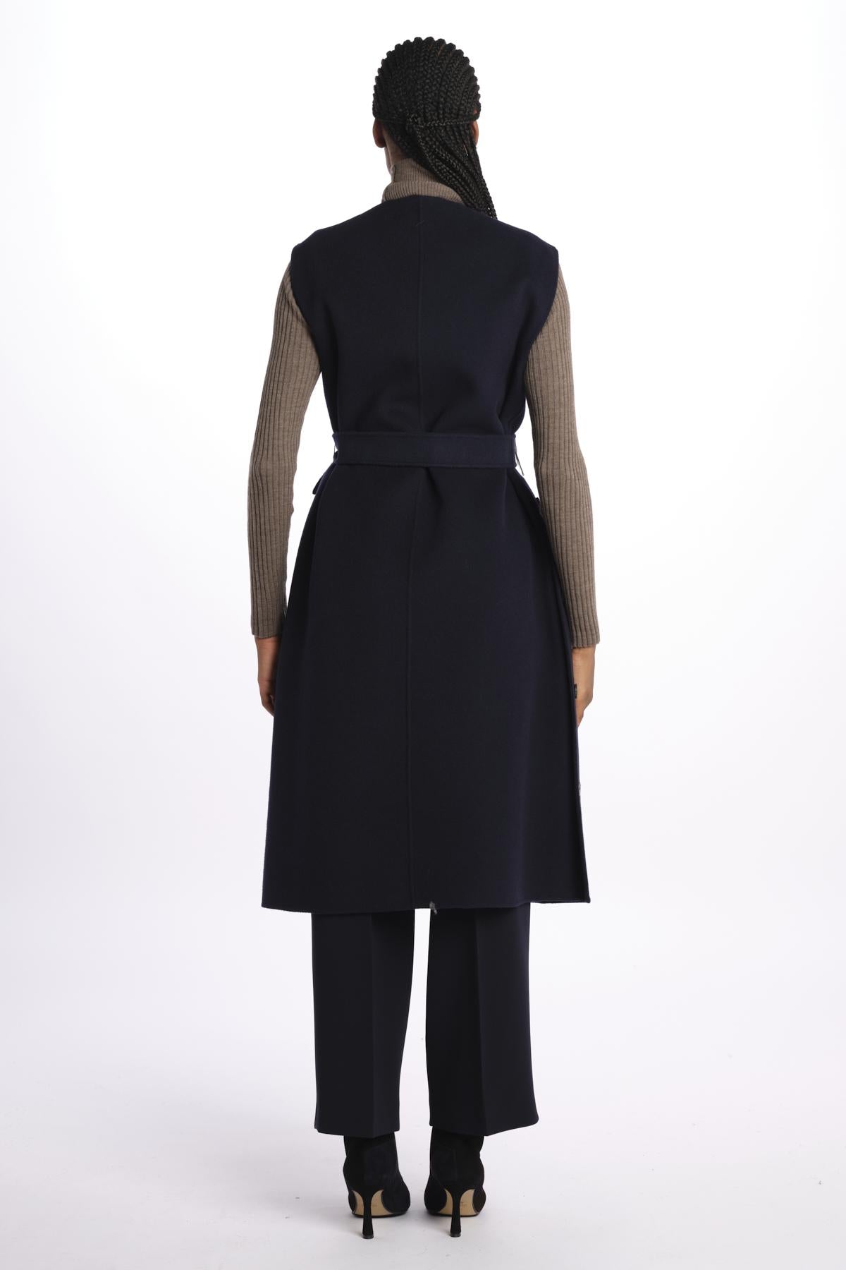 2425276011600 015NAVY weekend maxmara