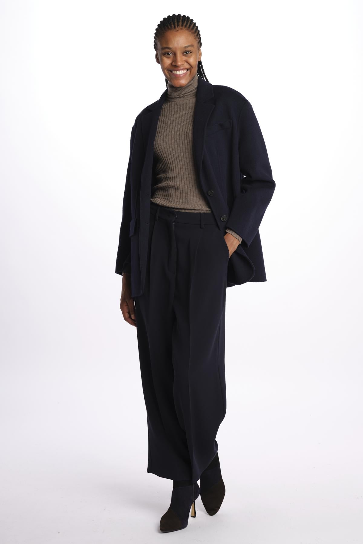 2425086031600 015NAVY weekend maxmara
