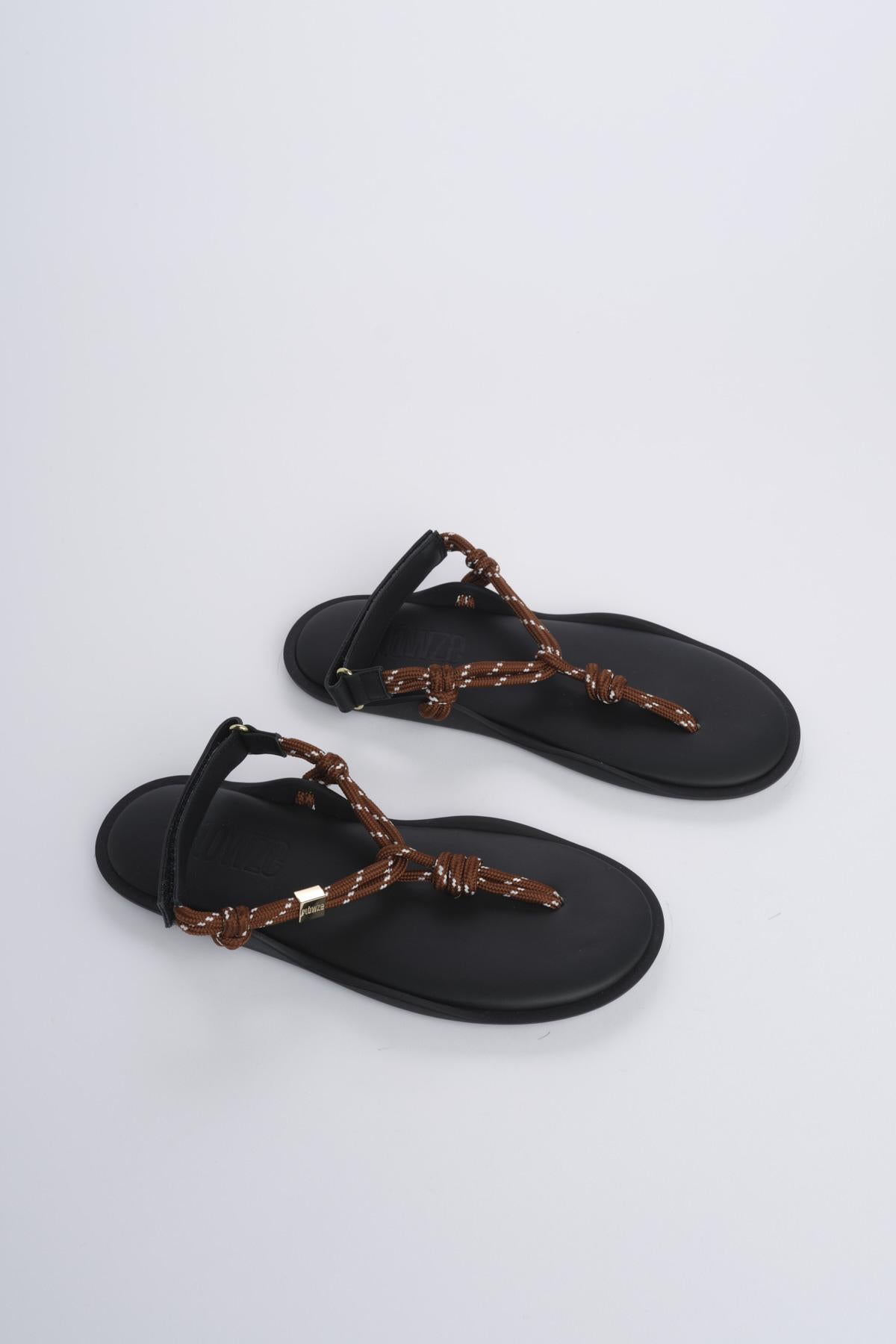 FLO' sandalo infradito FLÒ BROWN flòwze