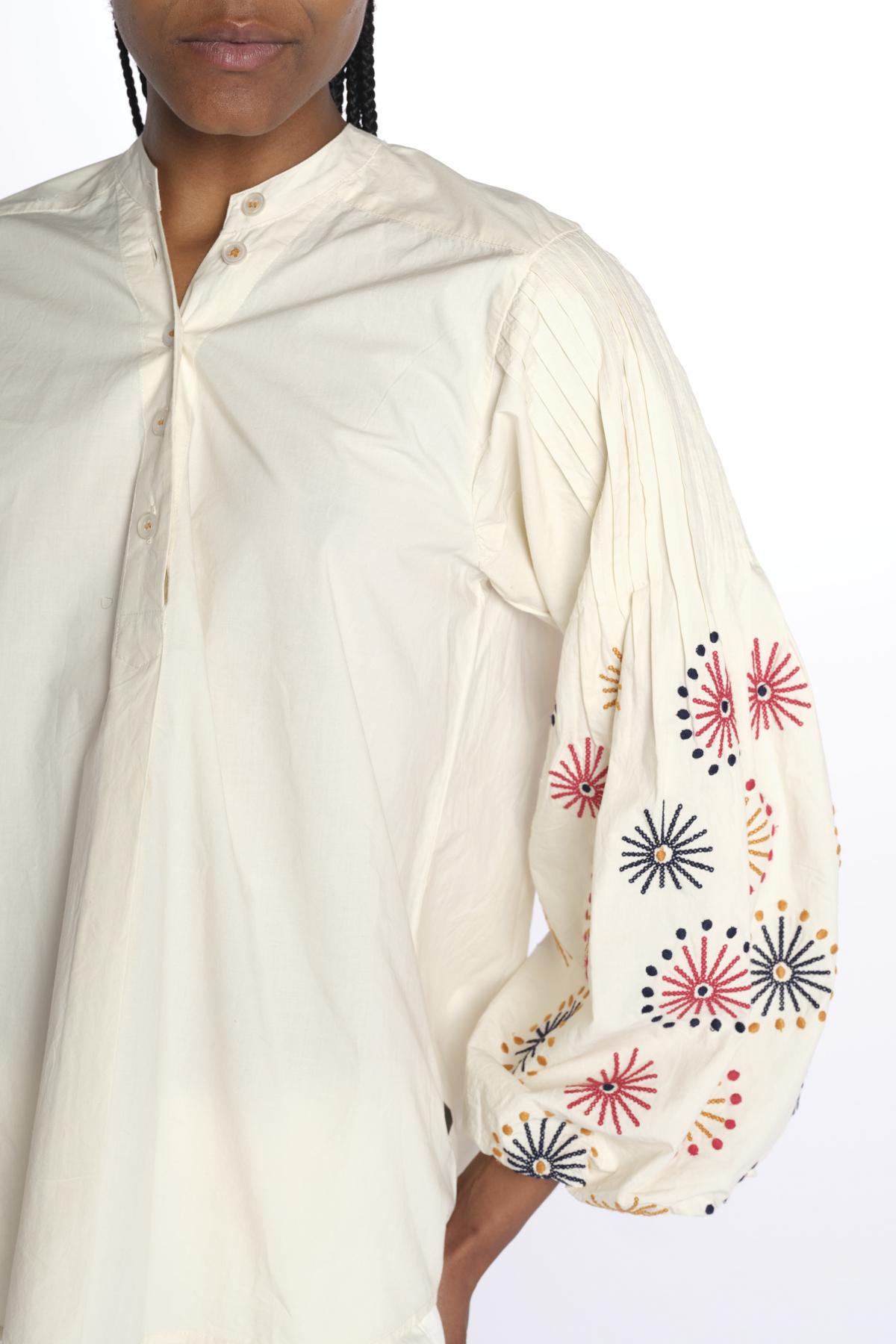 OKSANNA camicia con maniche a palloncino decorate E25TU001 ECRU stella forest