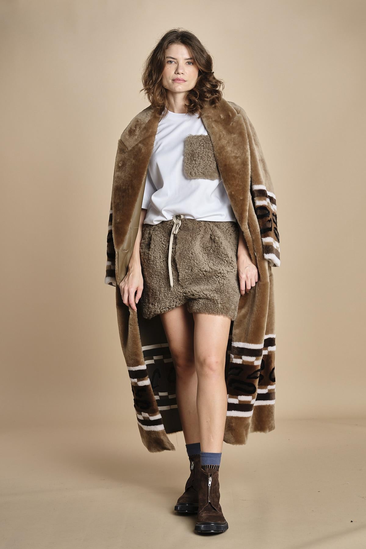 metà montone e metà in cotone NORMA SHORT MJD233AATEX72 J0229 DOVE FUR jejia