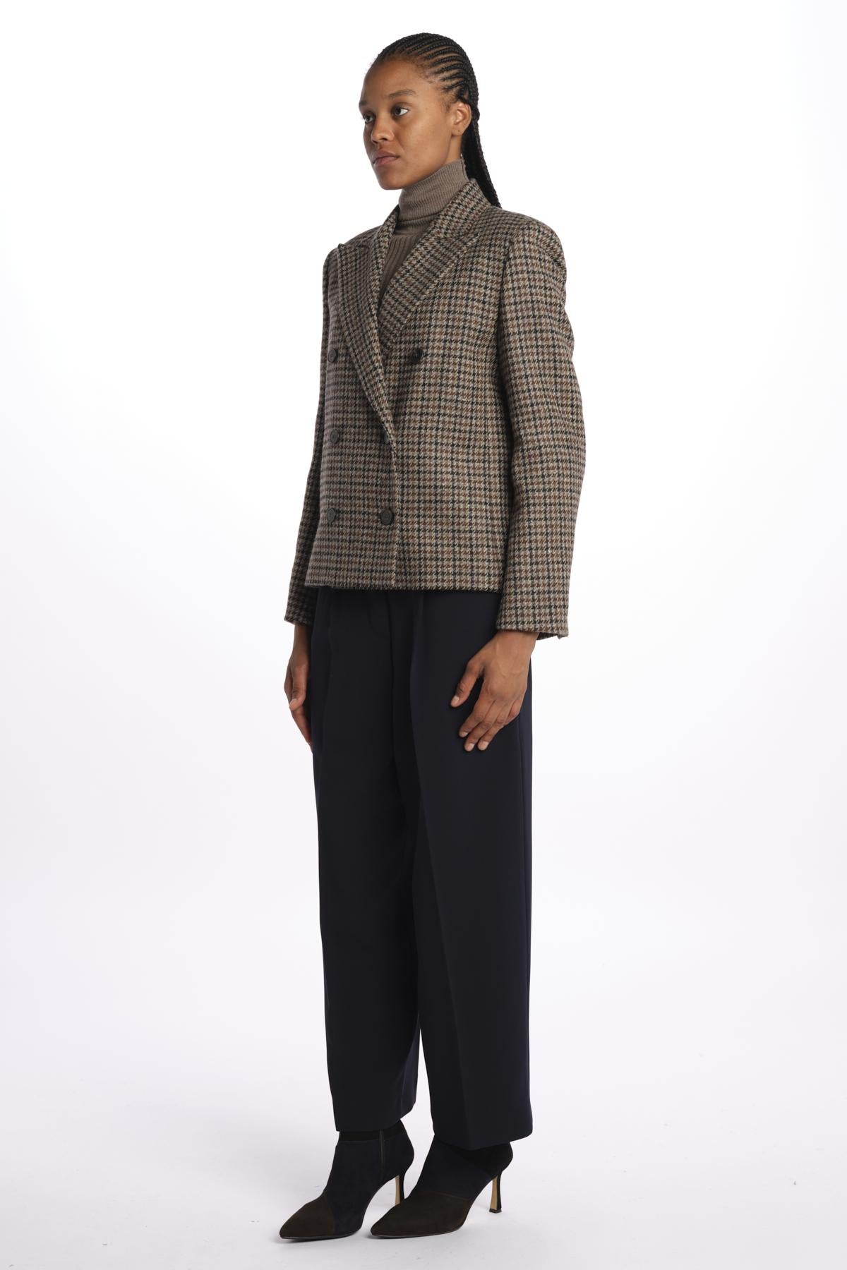 NAUSICA2425046022600 002PIEDDEPOULE weekend maxmara