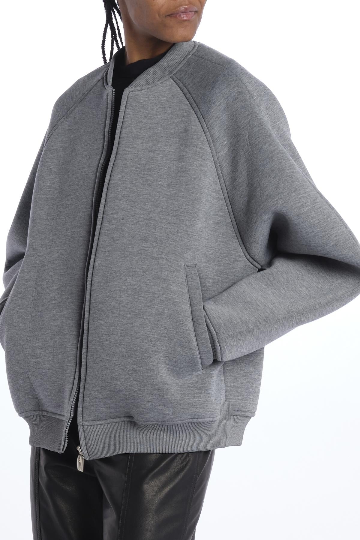 LH2479JP00 GRAY le 17 septembre