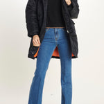  224 1002 BLACK vis a vis 