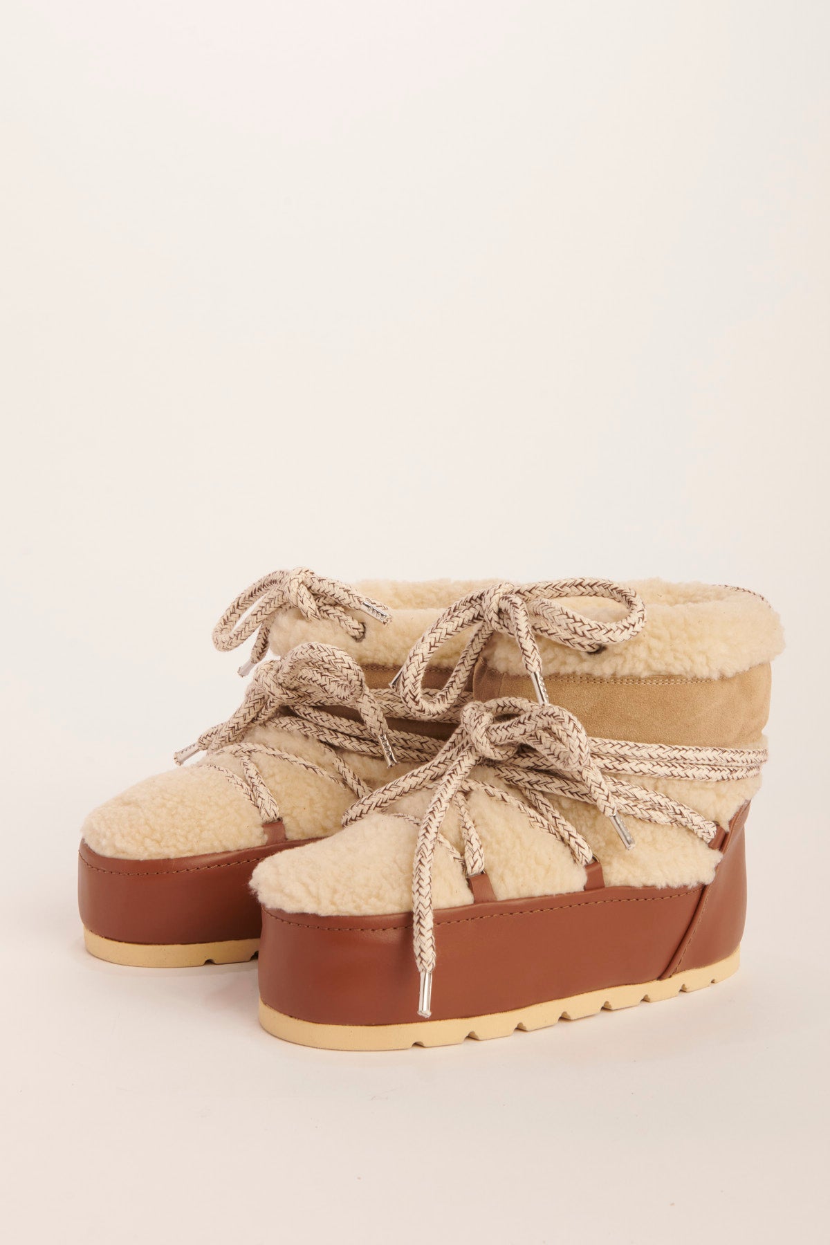  4AY0042 CAPPUCCINO aiyana 