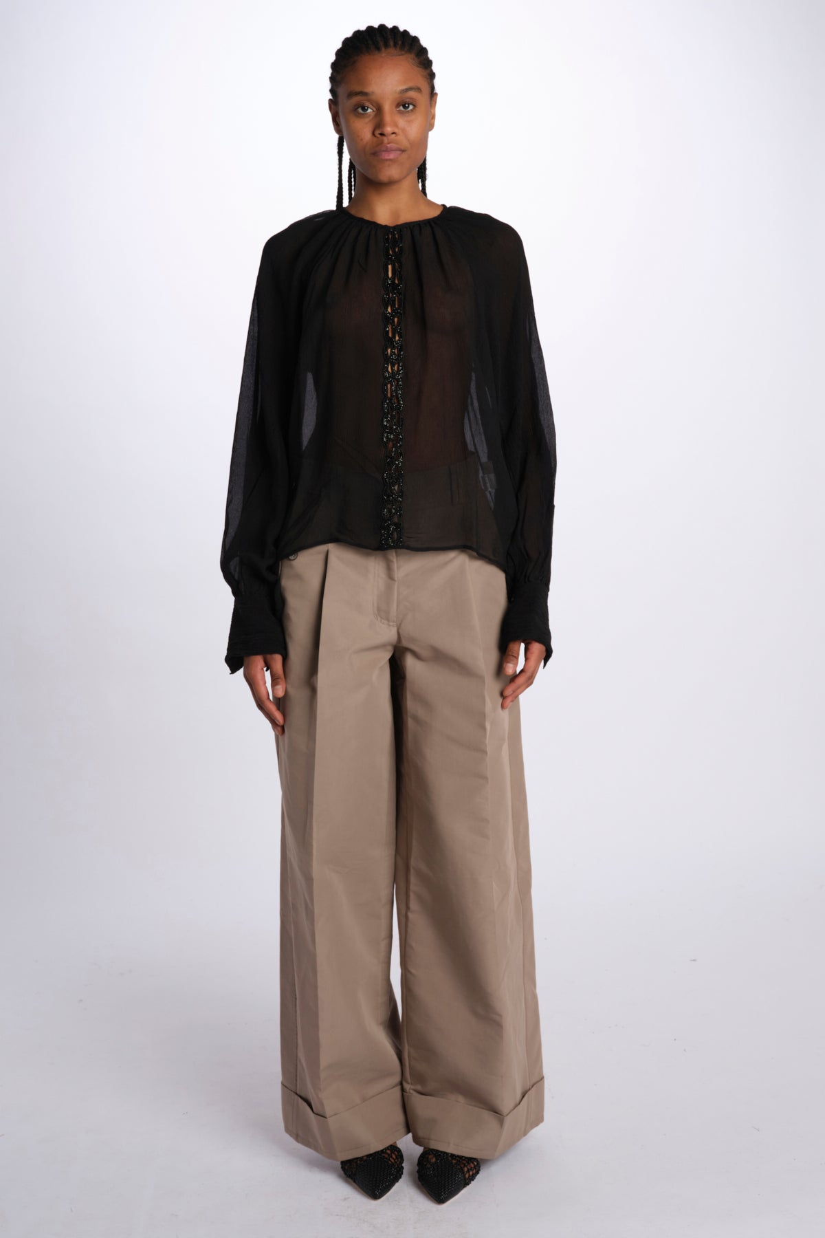 Camicia manica sbuffo ricamo cetrale BE24544 BLACK milaura 