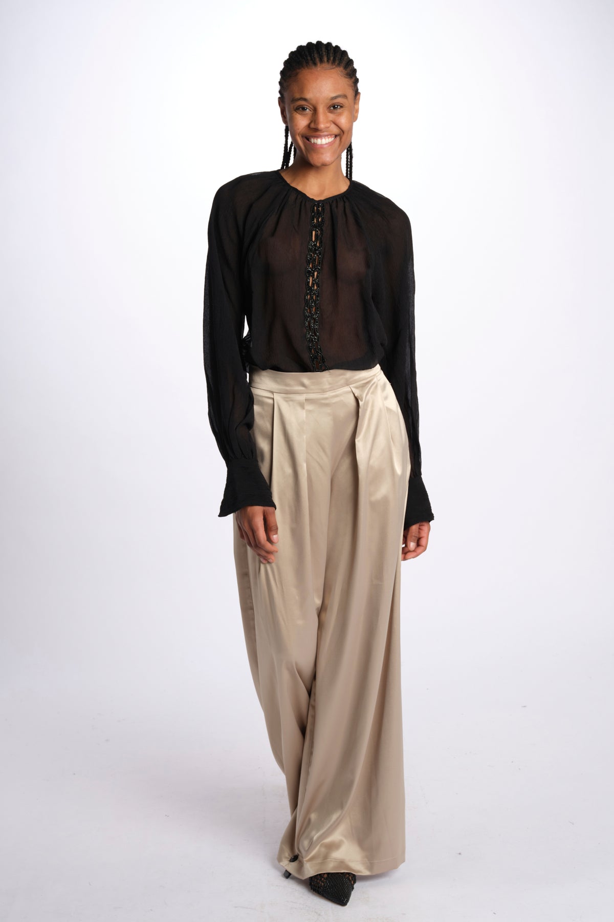 Camicia manica sbuffo ricamo cetrale BE24544 BLACK milaura 