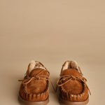 mocassino in suede foderato in lana con borchie. 68642 SARACENO alexander hotto 