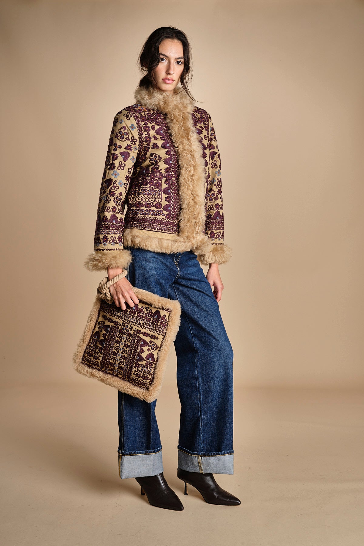 giacca ricamata con montone SANDORA JACKET CAMEL antik batik 