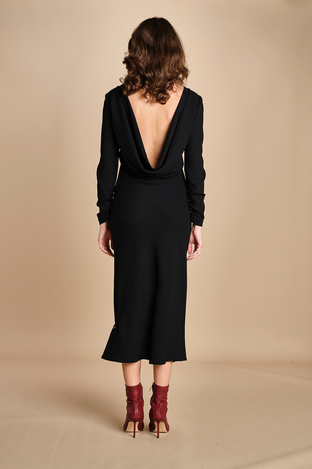 abito midi con scollo dietro TUNISI BLACK crida 