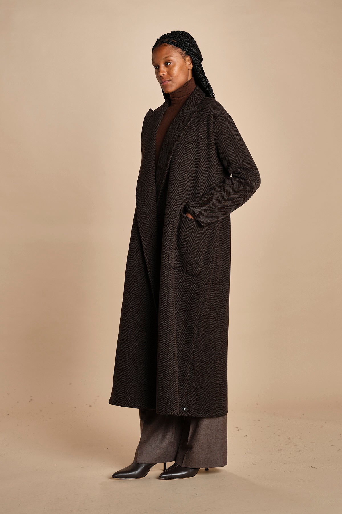 cappotto lungo in cachemire spinato T5955 MORO dusan 