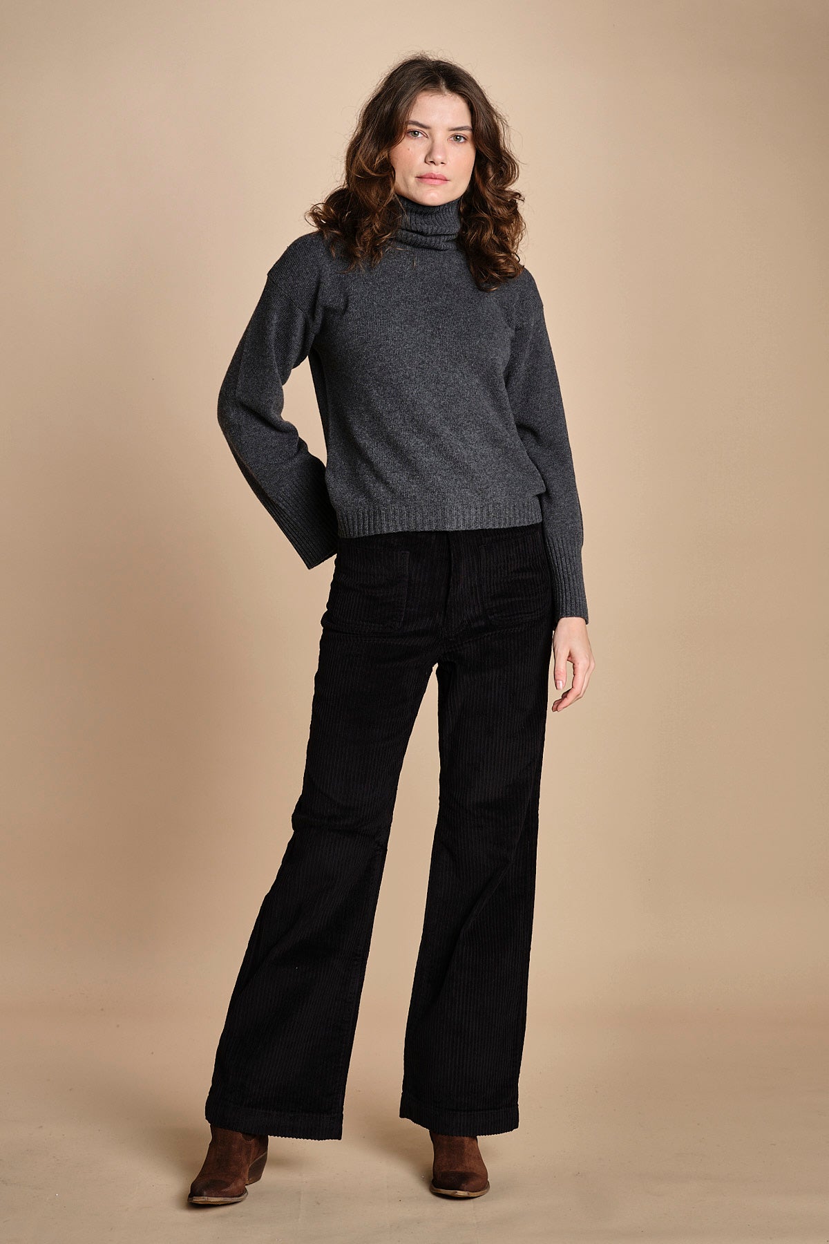 pantalone a zampa con taschine FAUVE WX BLACK fam 