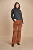 pantalone a zampa con taschine