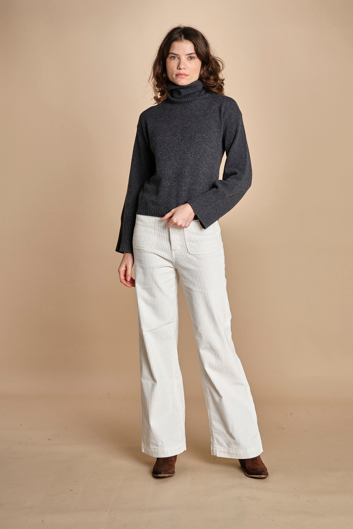 pantalone a zampa con taschine FAUVE WX WHITE fam 