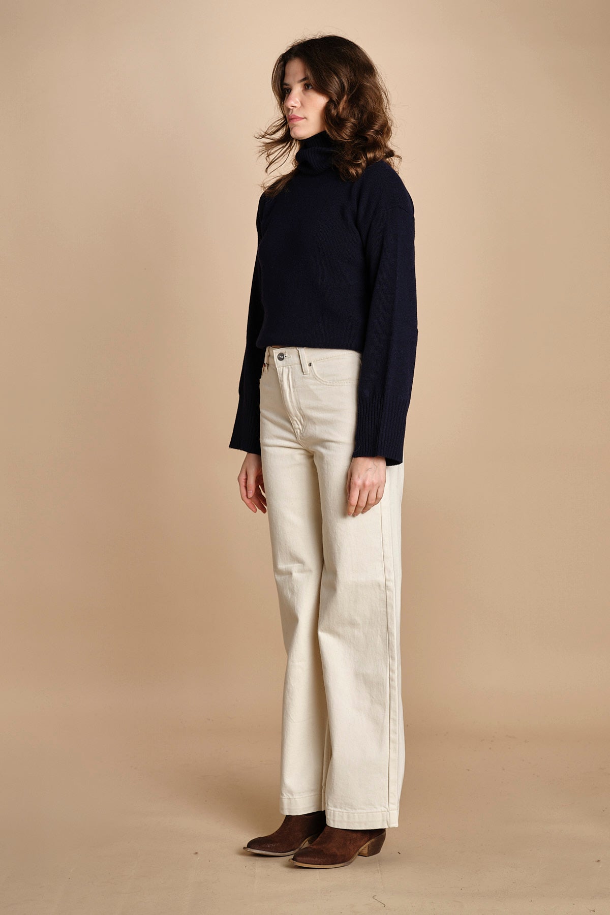 denim over FLEURE WF GREIGE fam 
