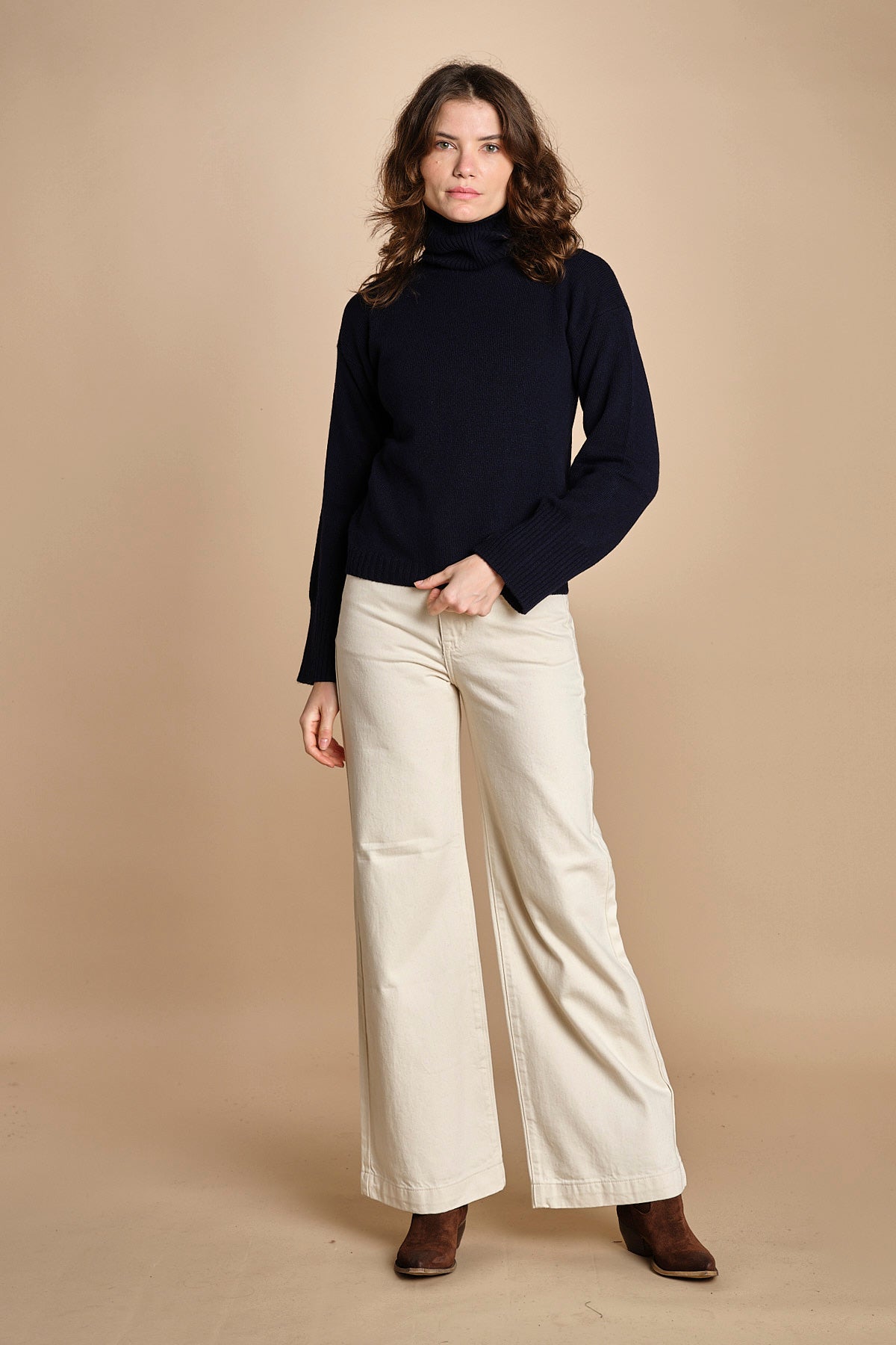 denim over FLEURE WF GREIGE fam 