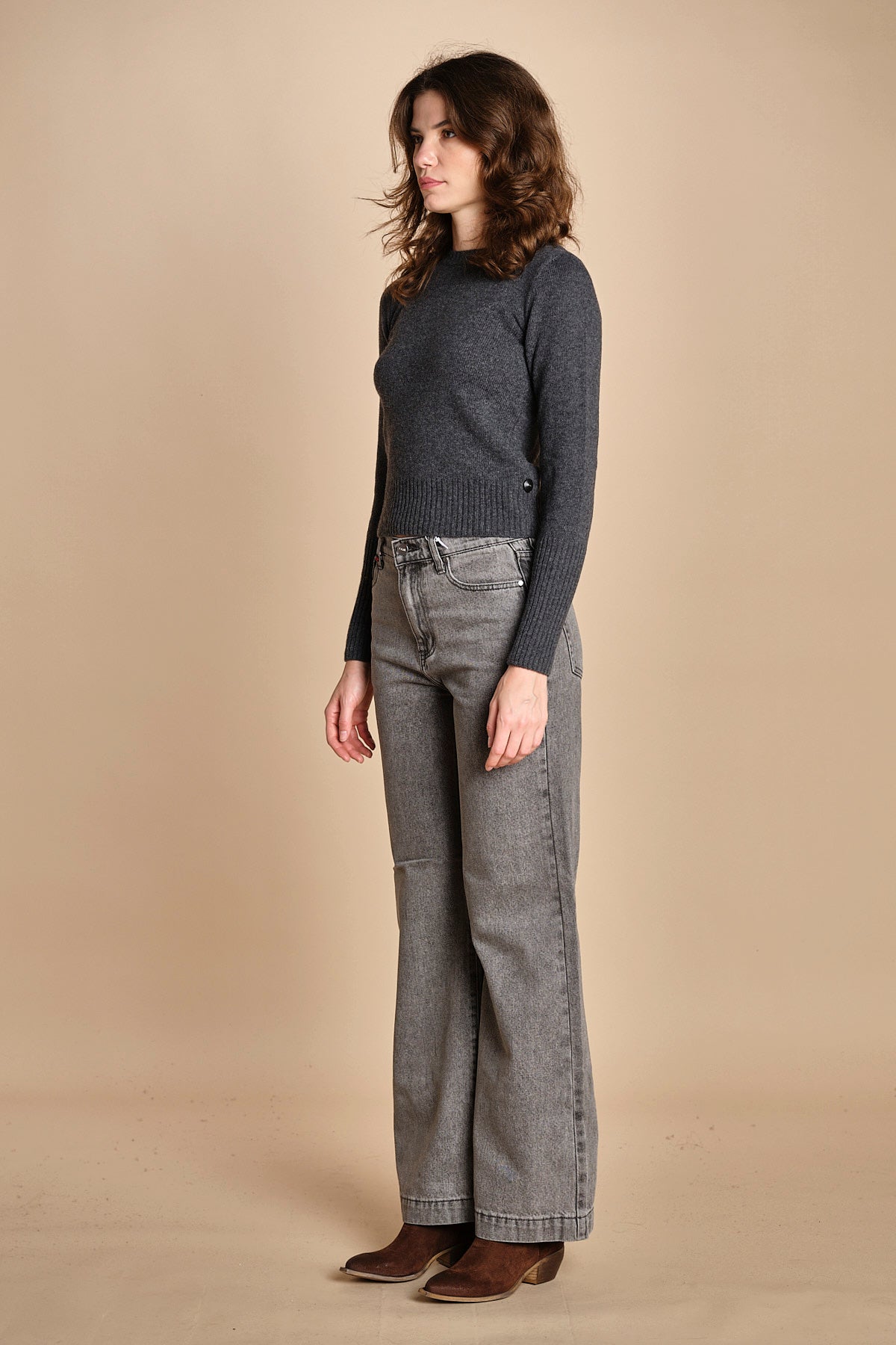 denim over FLEURE WF GREY fam 
