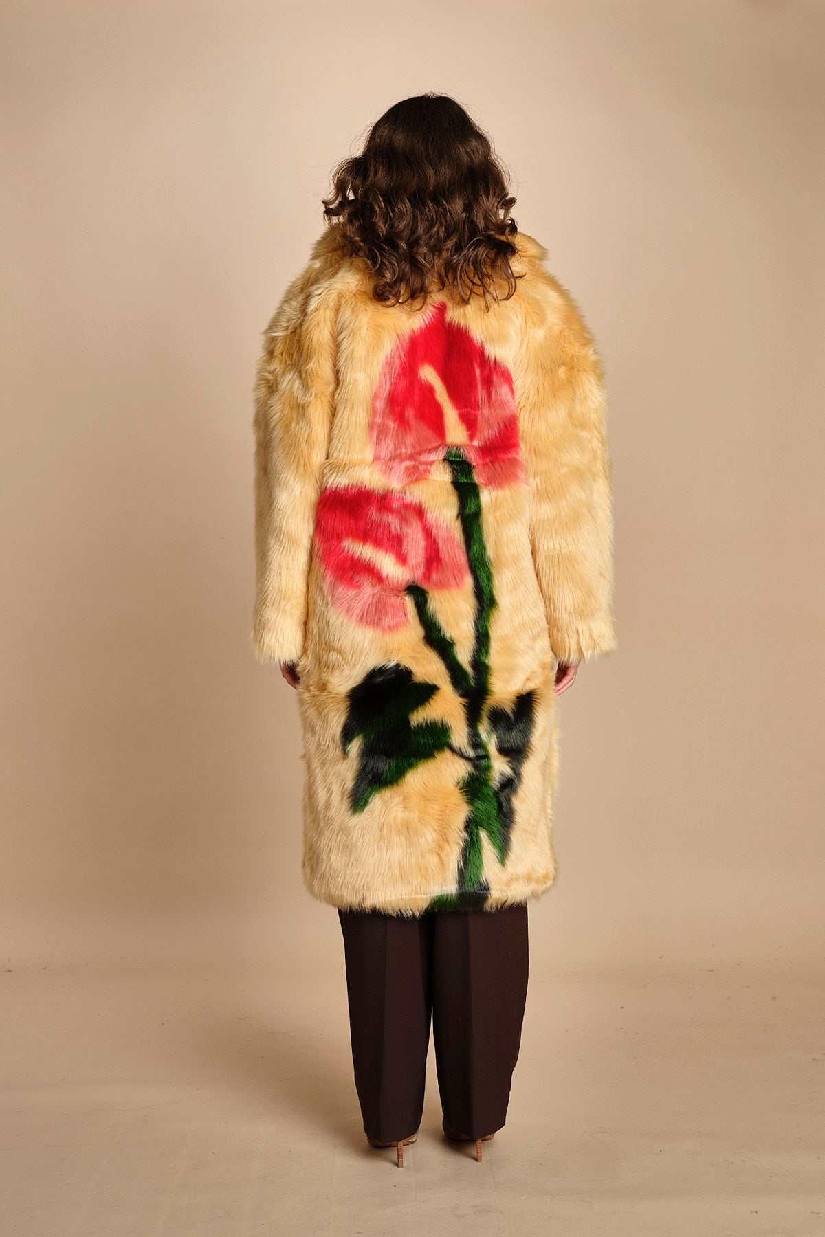 ecopelliccia con fiore FLOWER FUR 340268 CREAM farm rio 