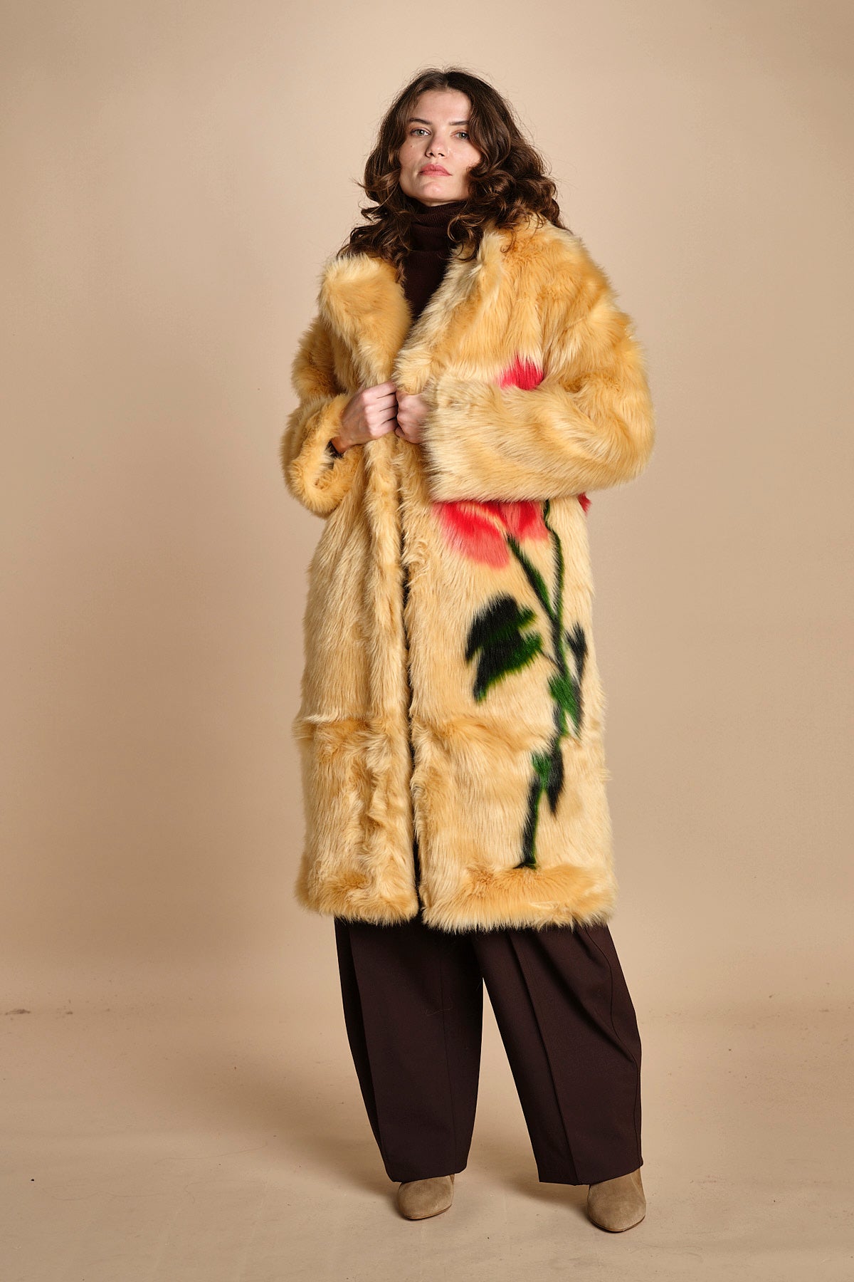 ecopelliccia con fiore FLOWER FUR 340268 CREAM farm rio 