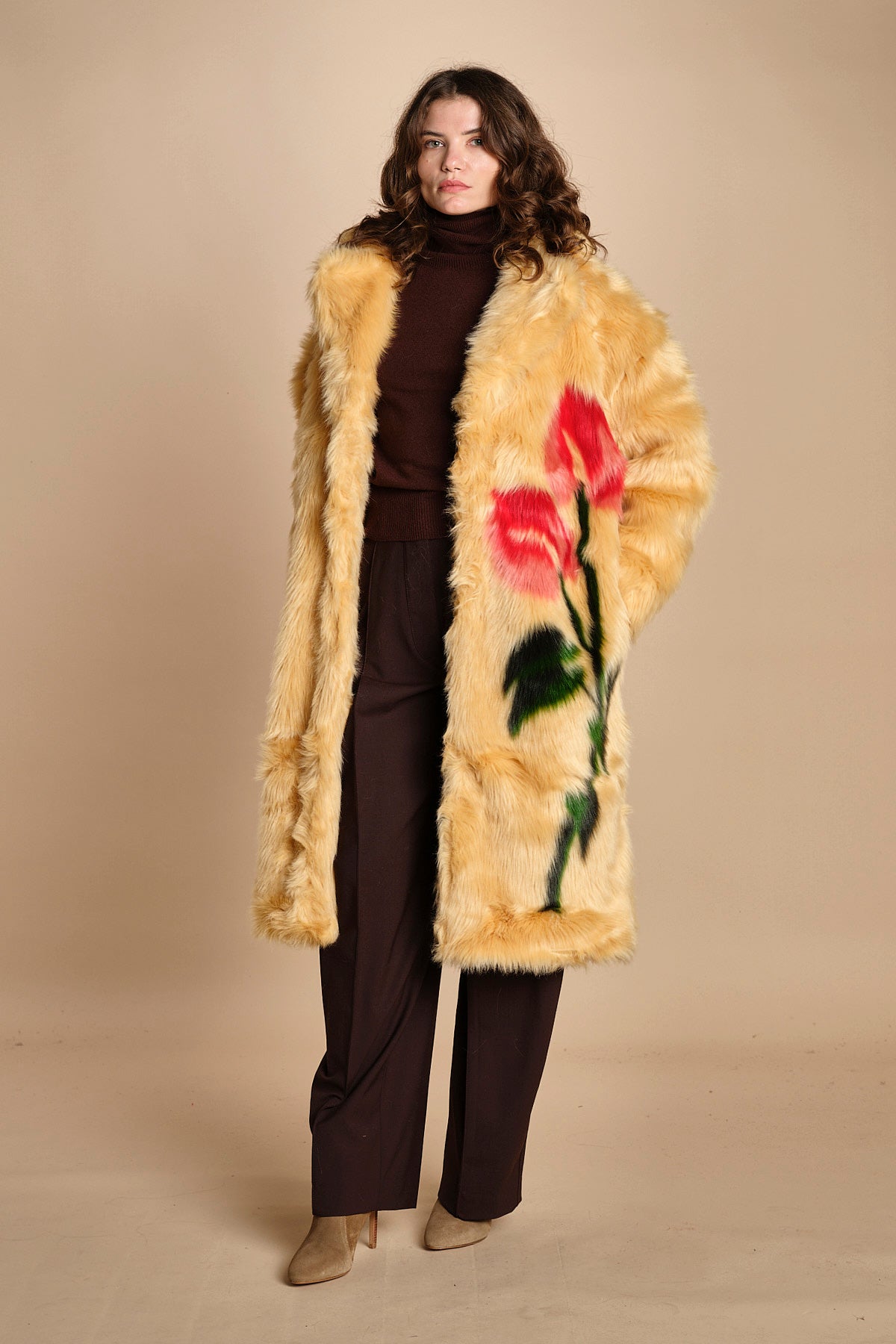 ecopelliccia con fiore FLOWER FUR 340268 CREAM farm rio 