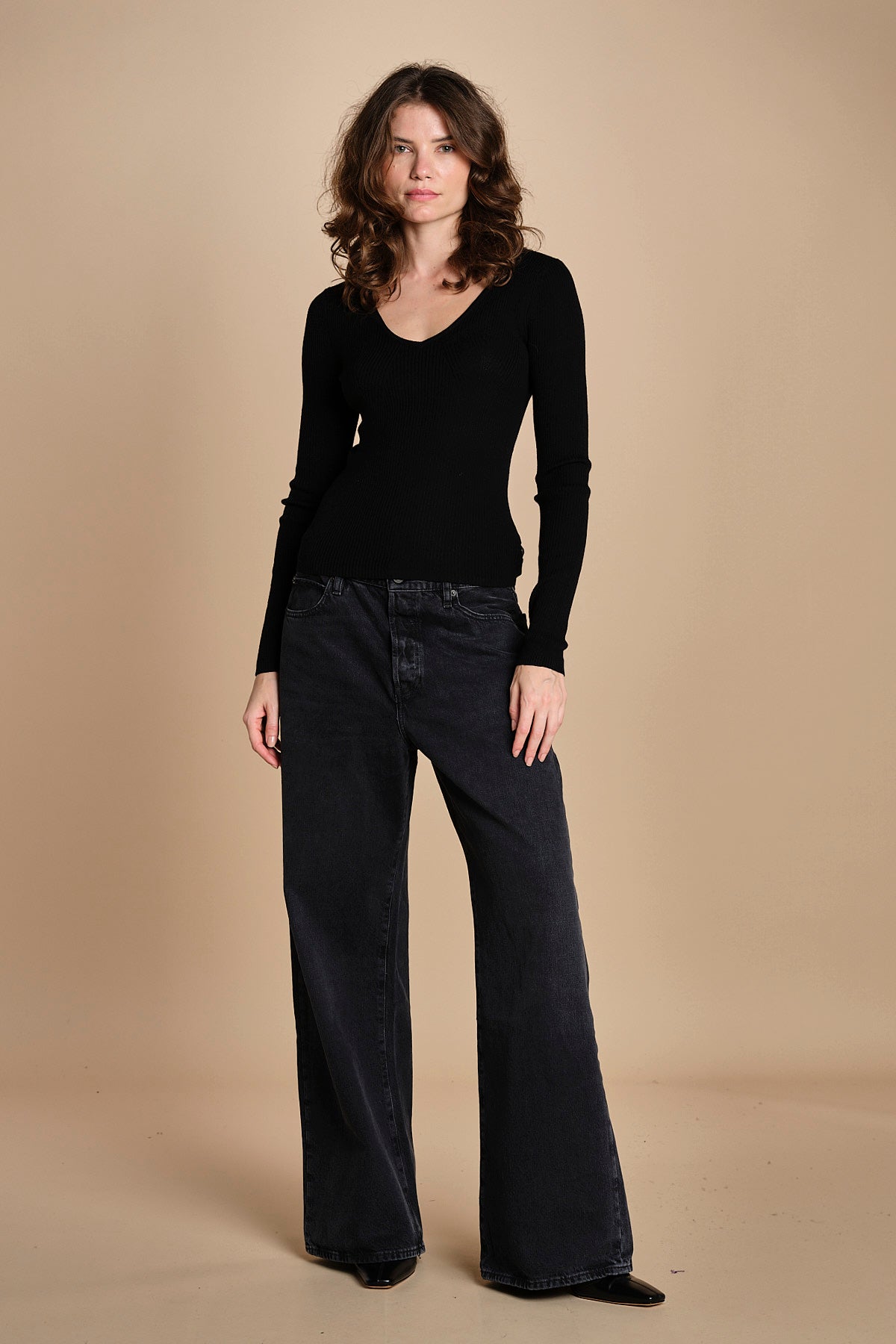 maglia scollo a v NOVA KNIT BLOUSE BLACK herskind 
