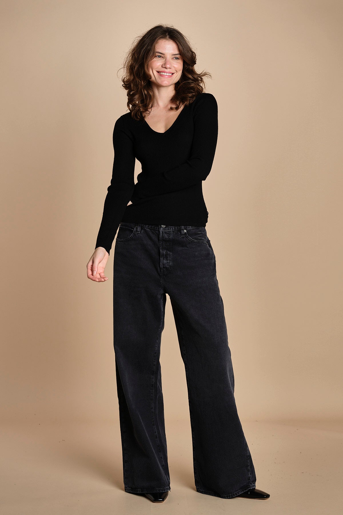 maglia scollo a v NOVA KNIT BLOUSE BLACK herskind 