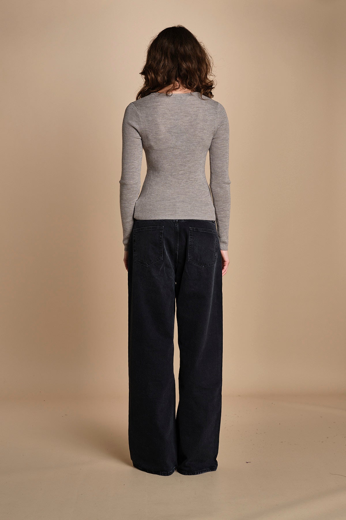 maglia scollo a v NOVA KNIT BLOUSE LIGHT TAUBE herskind 
