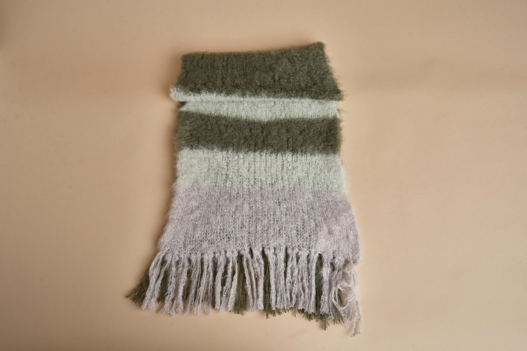 sciarpa in mohair a righe. STR MOSS.SEAF.GREY hinterveld 