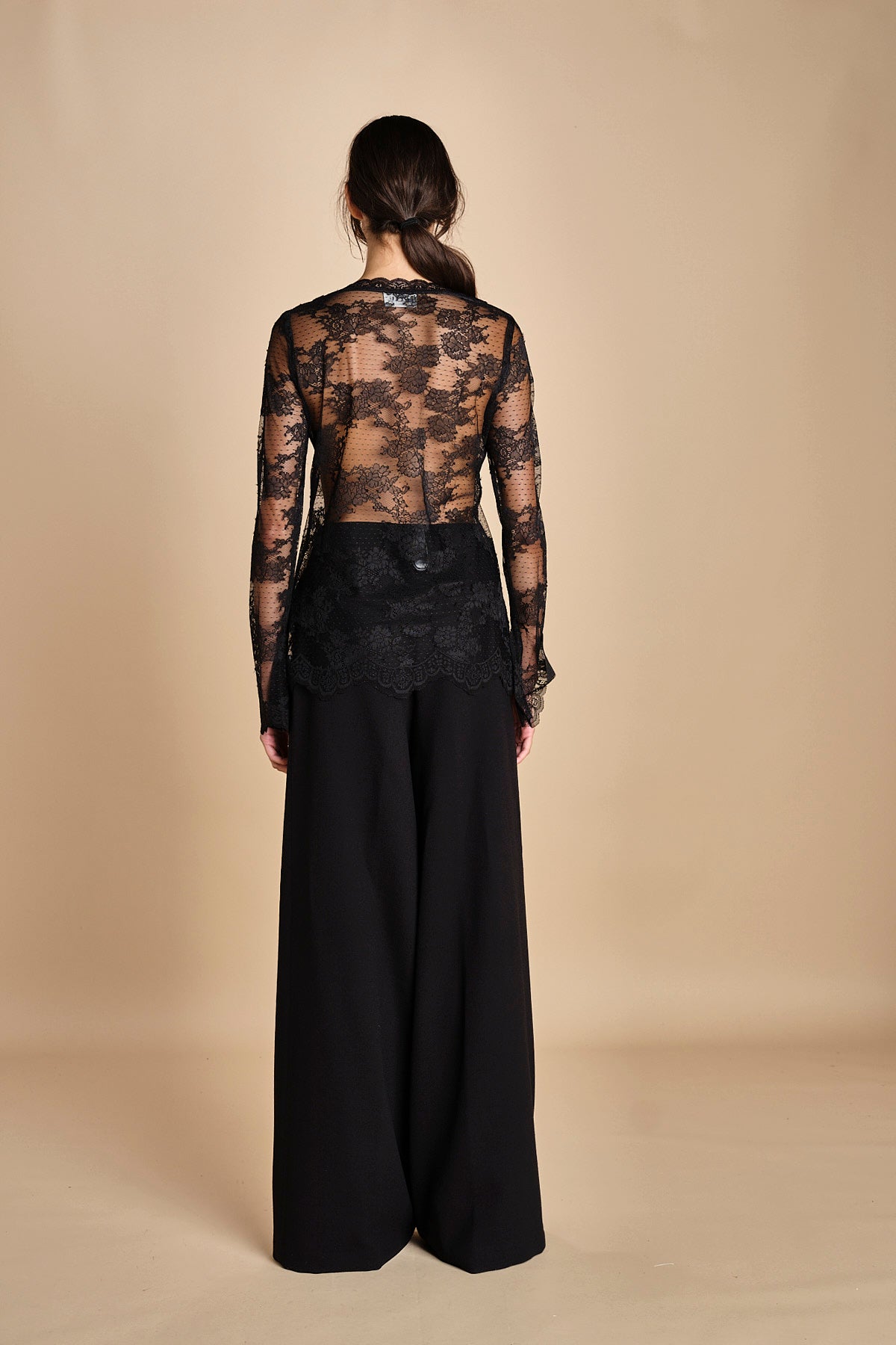 top in pizzo con manica lunga LENI BLACK malina 