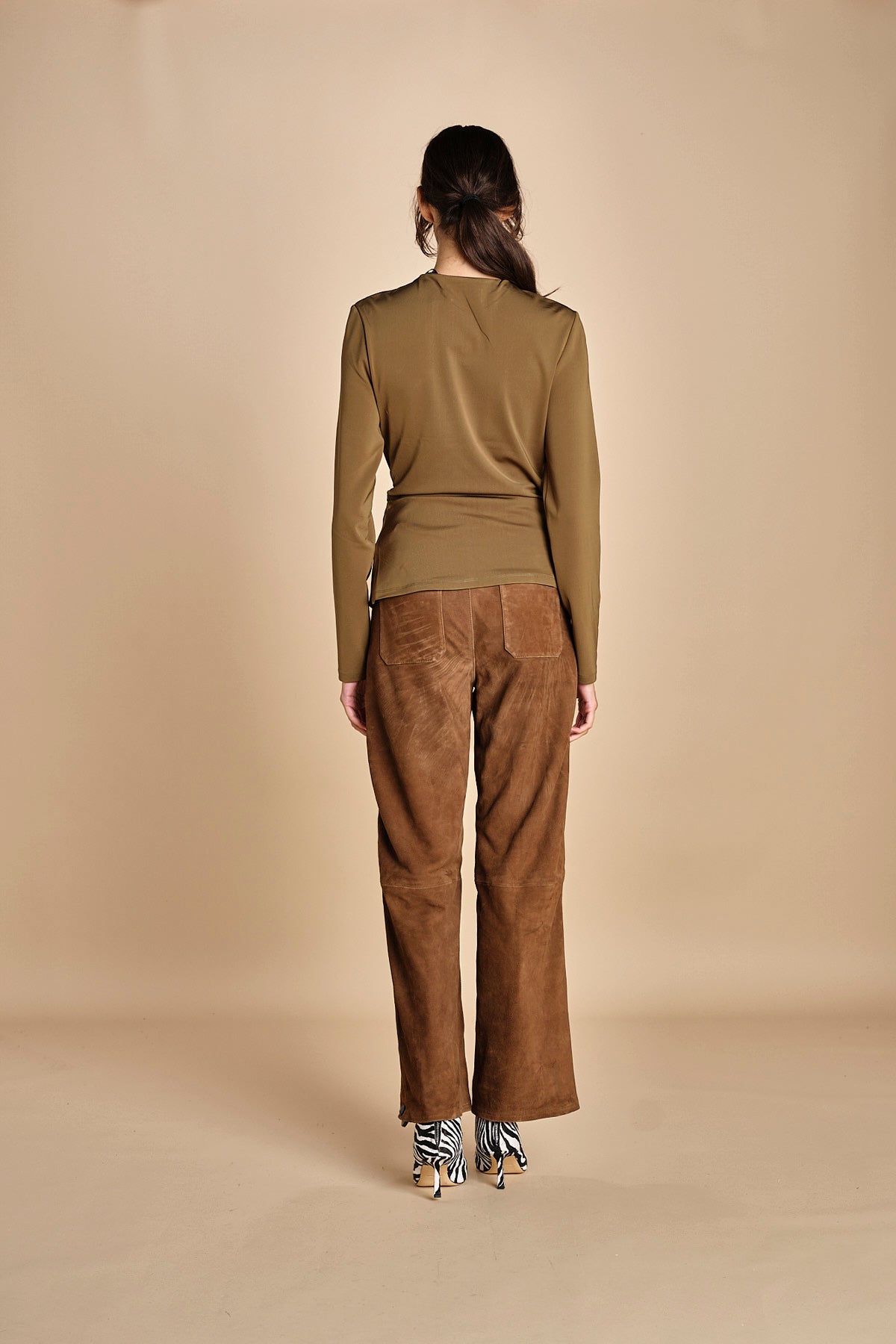 top con fibbie MAILEY OLIVE malina 