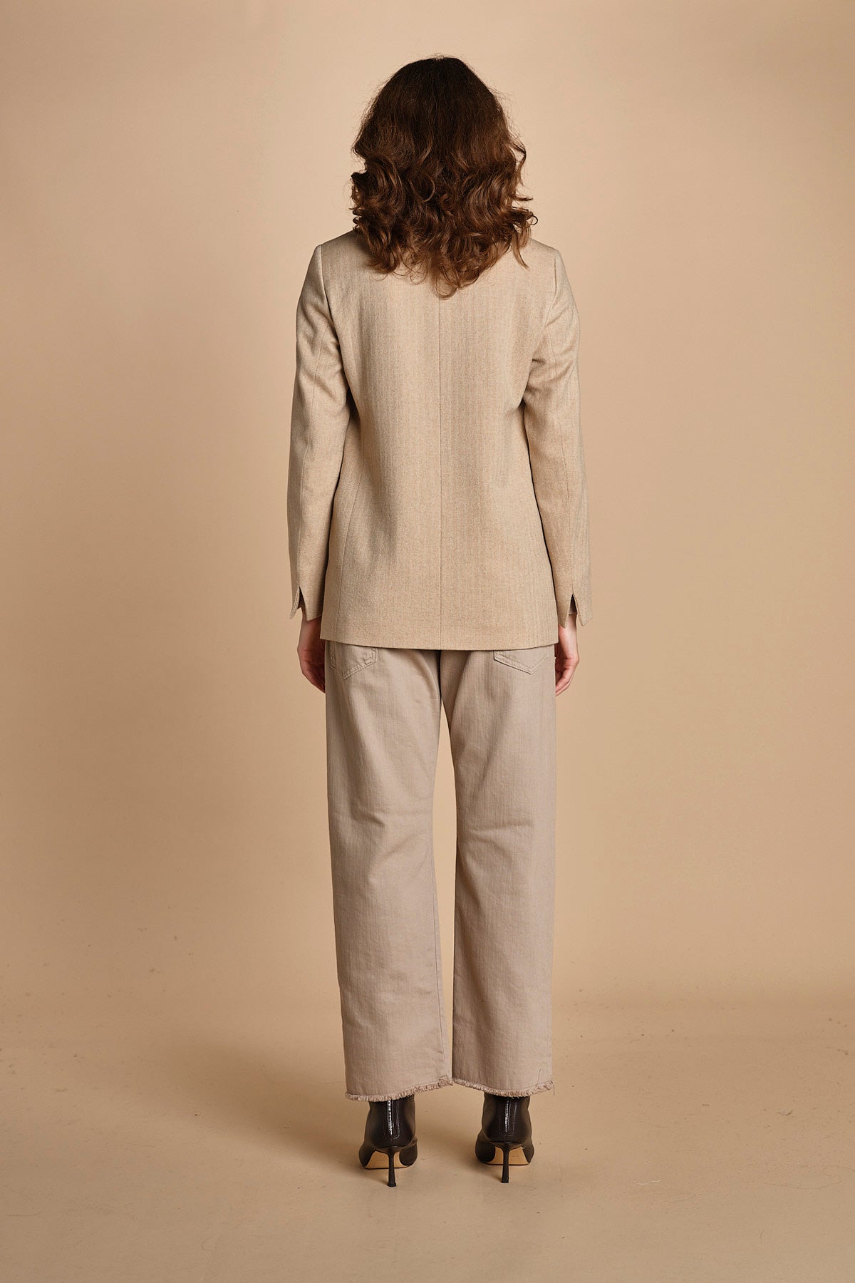 blazer doppiopetto spinato. BEATRIZ NATURALE massimo alba 