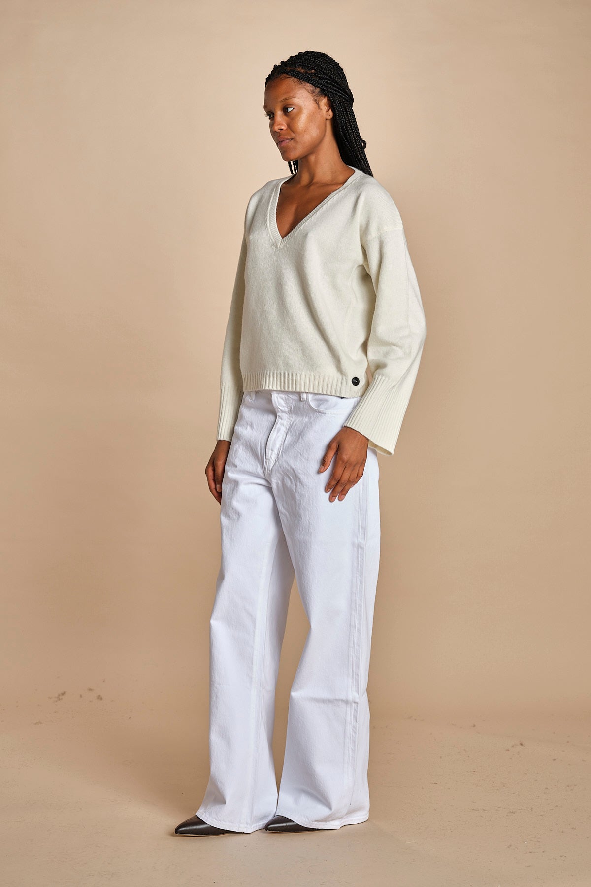 maglia con scollo a v e manica a campana by milaura. D2500894 29001 BIANCO milaura 
