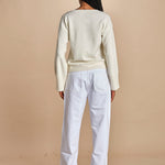 maglia con scollo a v e manica a campana by milaura. D2500894 29001 BIANCO milaura 