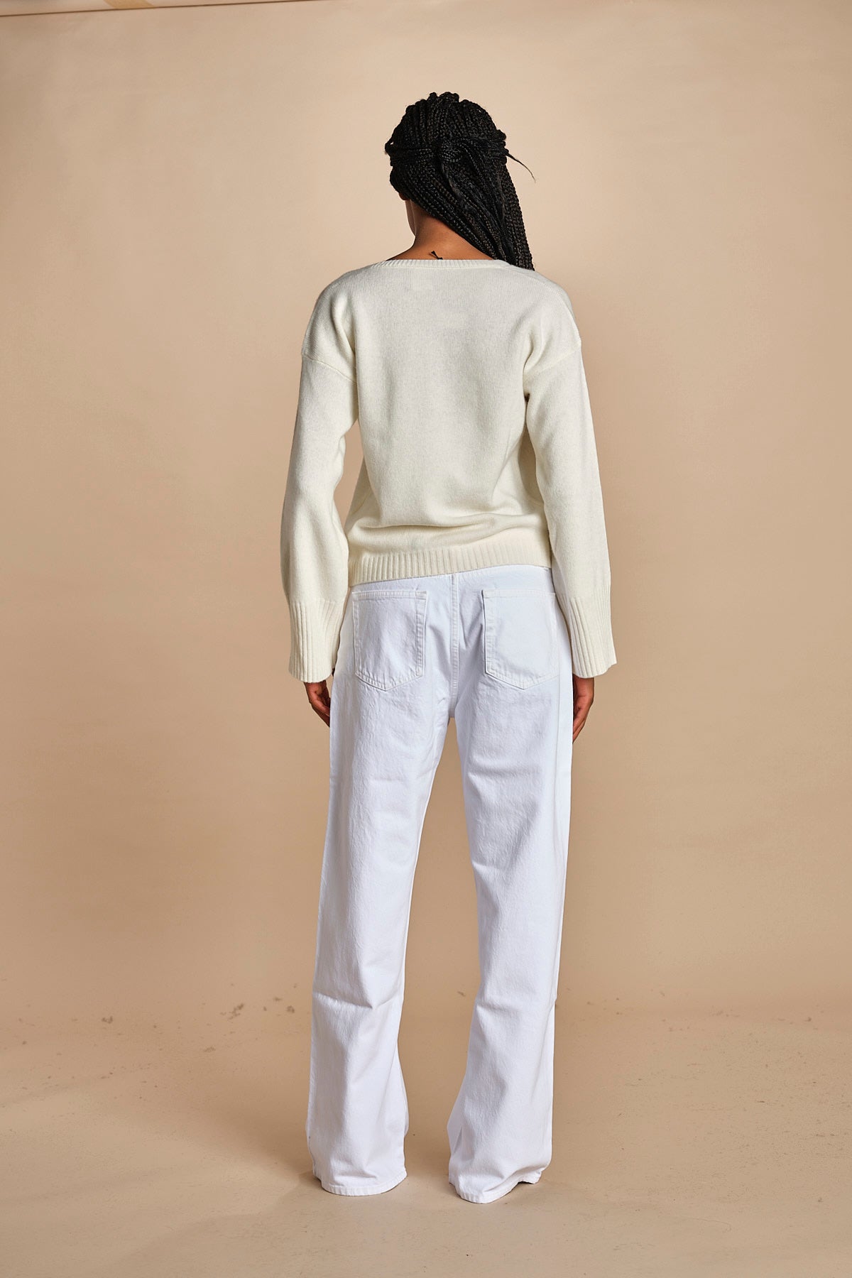 maglia con scollo a v e manica a campana by milaura. D2500894 29001 BIANCO milaura 