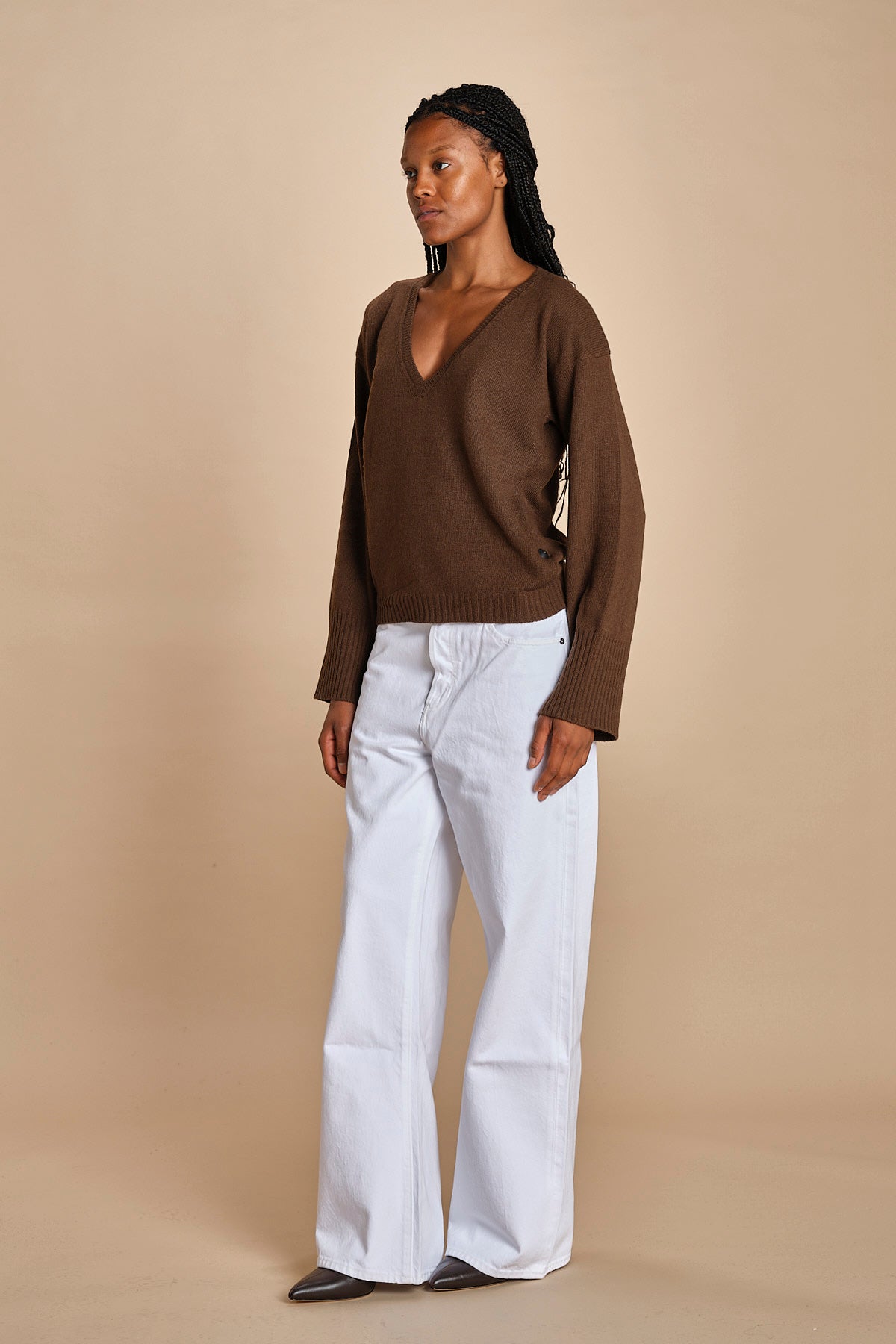 maglia con scollo a v e manica a campana by milaura. D2500894 811 MORO milaura 